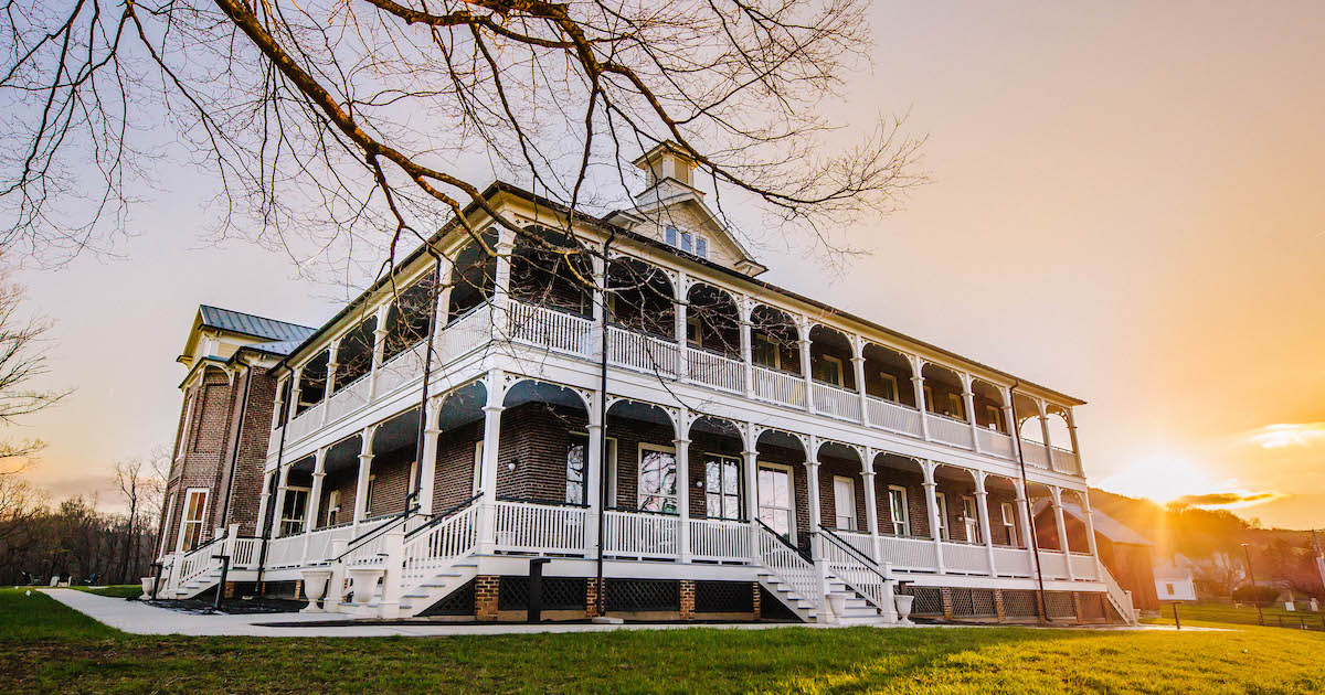 The Inn at Foster Falls Home Page